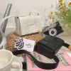 圖片 BOTTEGA VENETA CASSETTE 黑色羊皮迷你肩背包