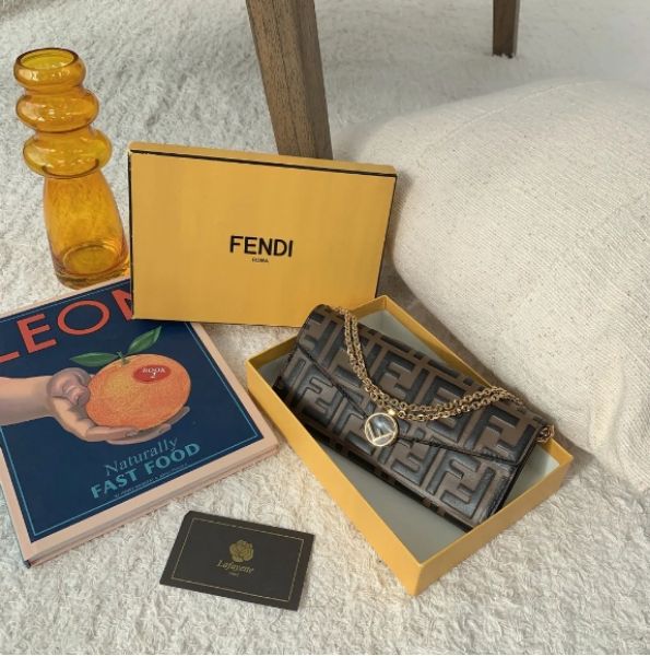 圖片 FENDI 老花鏈帶長夾 / WOC