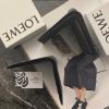 圖片 LOEWE 灰色粒紋 8卡短夾