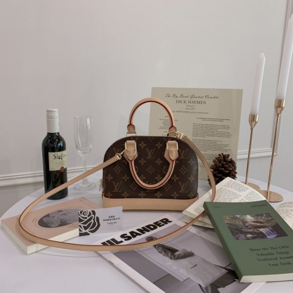 圖片 LOUIS VUITTON Alma BB M53152 BB貝殼包