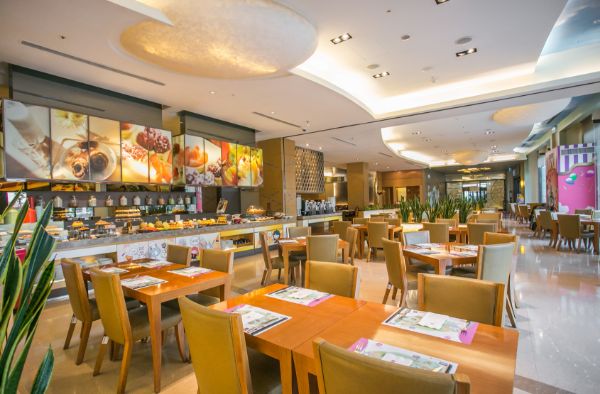 圖片 高雄義大皇家飯店 星亞自助餐平日午晚餐券（假日＋200元）－兩張一套（優惠期限至112年6月30日）