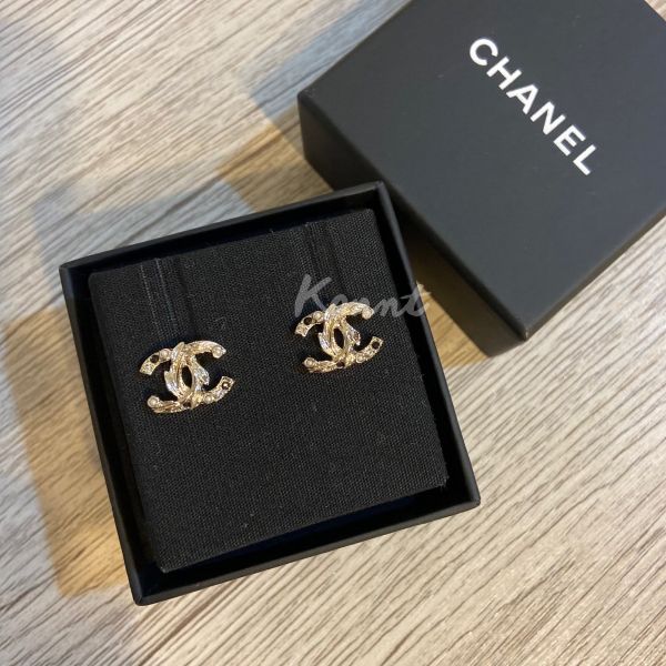 圖片 CHANEL 雙C浮雕耳環