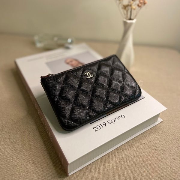 圖片 CHANEL 黑銀一字拉鍊零錢包
