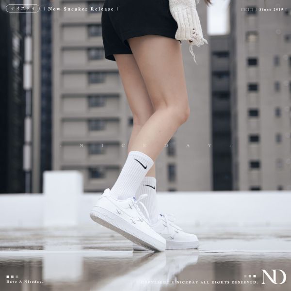 圖片 NICEDAY 現貨 Nike Air Force 1 銀勾 泫雅 CT1990 100