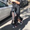 圖片 Saint Laurent 612544 YSL Lou 衍縫小牛皮相機流蘇包 黑色/銀字Logo