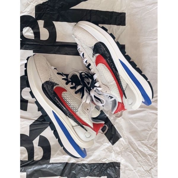 圖片 Nike x Sacai VaporWaffle 聯名 雙勾 麂皮 網眼 拼接 解構 白藍紅 預購