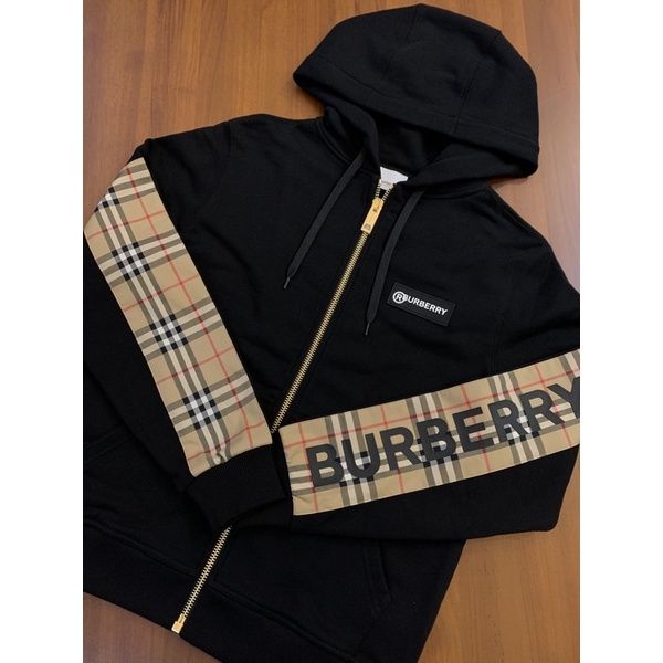 圖片 Burberry 經典手臂格紋設計 新款連帽外套