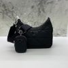 圖片 Prada 1BC151 倒三角標尼龍三角縫紋三合一掛肩袋 黑色