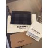 圖片 Burberry 經典黑灰色 格紋設計 搭配立體字母設計卡夾  無盒
