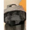 圖片 Louis Vuitton LV 經典 黑色老花滿版設計 男生後背包