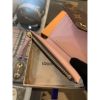 圖片 Louis Vuitton LV 經典老花設計 粉扣女生 扣子短夾