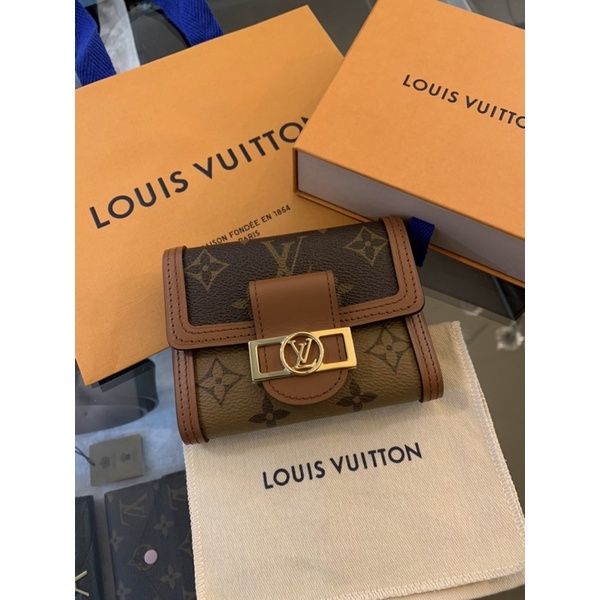 圖片 LV DAUPHINE 達芙妮 經典女生 三折中夾