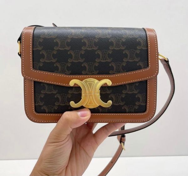 圖片 Celine 18888 Teen 帆布及小牛皮Triomphe 凱旋門包 黃褐色