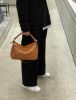 圖片 Loewe 經典小牛皮 中款 Puzzle 包 焦糖色