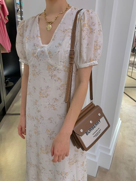 圖片 Burberry 8014611 Title Horseferry 小款帆布泰爾勒斜背包 棕色