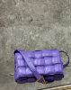 圖片 Bottega Veneta 591970 BV Padded Cassette 編織小羊皮包 紫色