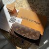 圖片 LOUIS VUITTON EMILIE 單夾層信封長夾
