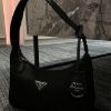 圖片 PRADA Re-edition hobo 黑色尼龍包