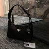 圖片 PRADA Re-edition hobo 黑色尼龍包