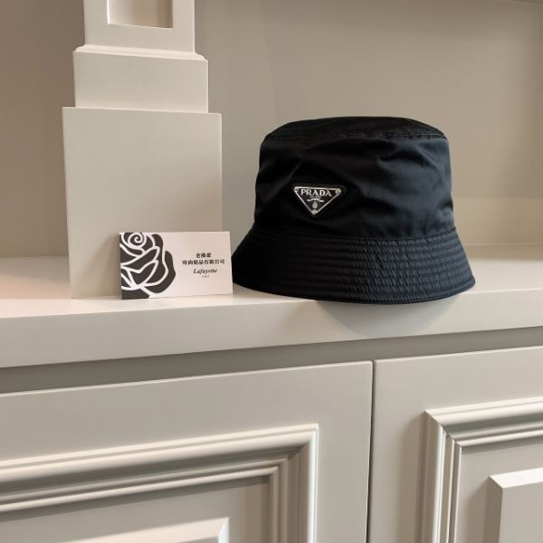 圖片 PRADA 尼龍素面漁夫帽