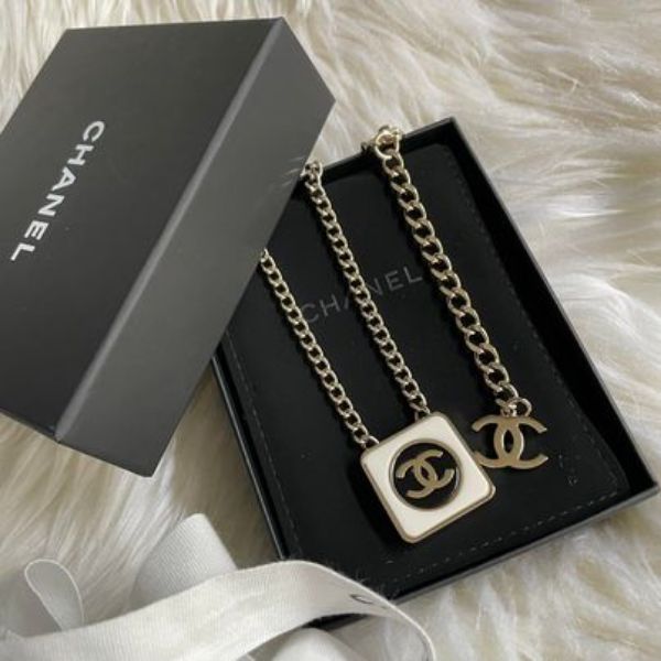 圖片 Chanel 黑白方塊琺瑯項鍊