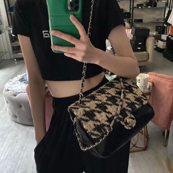 圖片 Chanel 千鳥格毛呢羽絨拉鍊款CF