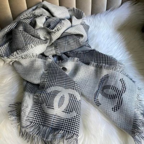 圖片 Chanel 全新雙面披巾❤️❤️