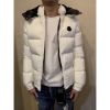 圖片 Moncler 胸口小logo 背後大M Logo 白色 連帽羽絨外套