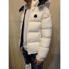 圖片 Moncler 胸口小logo 背後大M Logo 白色 連帽羽絨外套