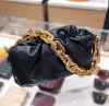 圖片 Bottega Veneta 620230 BV Chain 金鍊雲朵包 黑色