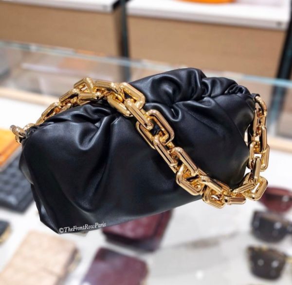 圖片 Bottega Veneta 620230 BV Chain 金鍊雲朵包 黑色