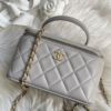 圖片 Chanel 2021早秋灰金手柄長盒子