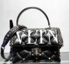 圖片 Valentino VLTN 塗鴉小牛皮 Candystud 包  黑色