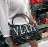 圖片 Valentino VLTN 塗鴉小牛皮 Candystud 包  黑色