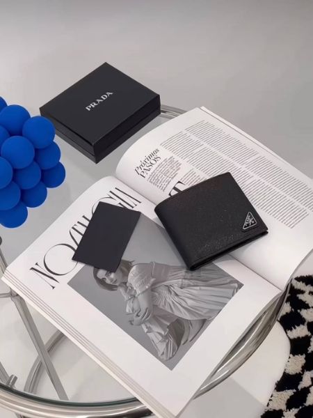 圖片 【PRADA】十字皮革三角標誌零錢包 黑色