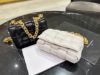 圖片 Bottega Veneta 631421 Padded Cassette小羊皮金鍊包    白色