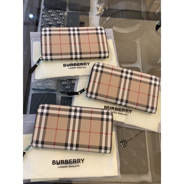 圖片 Burberry 經典卡其菱格紋設計 男生 拉鍊
