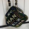 圖片  Chanel 22s高級手工坊黑金珍珠&彩色珠釘字母骰子包