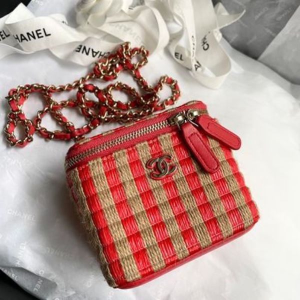 圖片  Chanel 21年春夏限量款米橘拉菲草編小盒子
