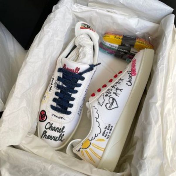 圖片 Chanel x Pharrell 菲董聯名帆布鞋