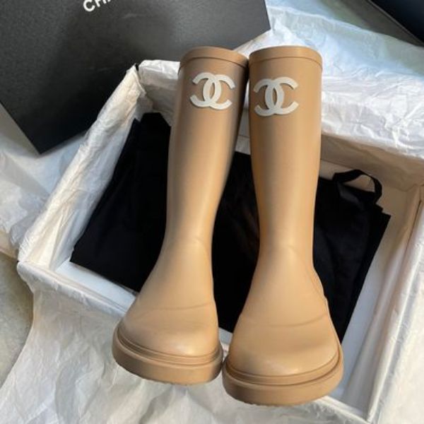 圖片 Chanel 爆款奶茶色雨靴