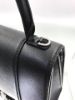 圖片 Balenciaga 619668 中款 Hourglass M 紋路小牛皮沙漏包 黑色