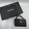 圖片 CHANEL 香奈兒 小羊皮與金色金屬 鏈子化妝包 黑色   AP2846B0846194305