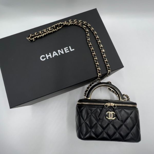 圖片 CHANEL 香奈兒 小羊皮與金色金屬 鏈子化妝包 黑色   AP2846B0846194305