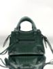 圖片 Balenciaga 迷你小牛皮鱷魚紋 Neo 包 綠色