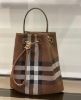 圖片 Burberry 80561381 小型針織格紋拼皮革 TB 水桶包