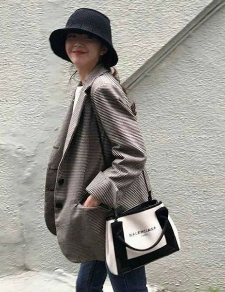 圖片 Balenciaga 390346 XS 經典帆布2用托特包 附可斜背長肩帶 黑白配色