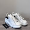 圖片 Alexander McQueen 經典黑尾小白鞋 麂皮/牛皮 