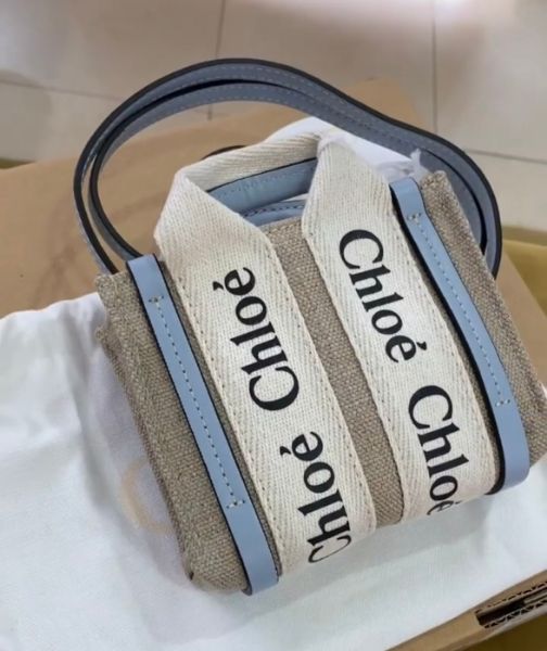 圖片 Chloe Nano 皮革飾邊絲帶帆布 Woody 包 知更鳥藍色 附有肩帶