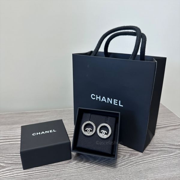 圖片 Chanel Logo 水鑽銀色圓圈耳環